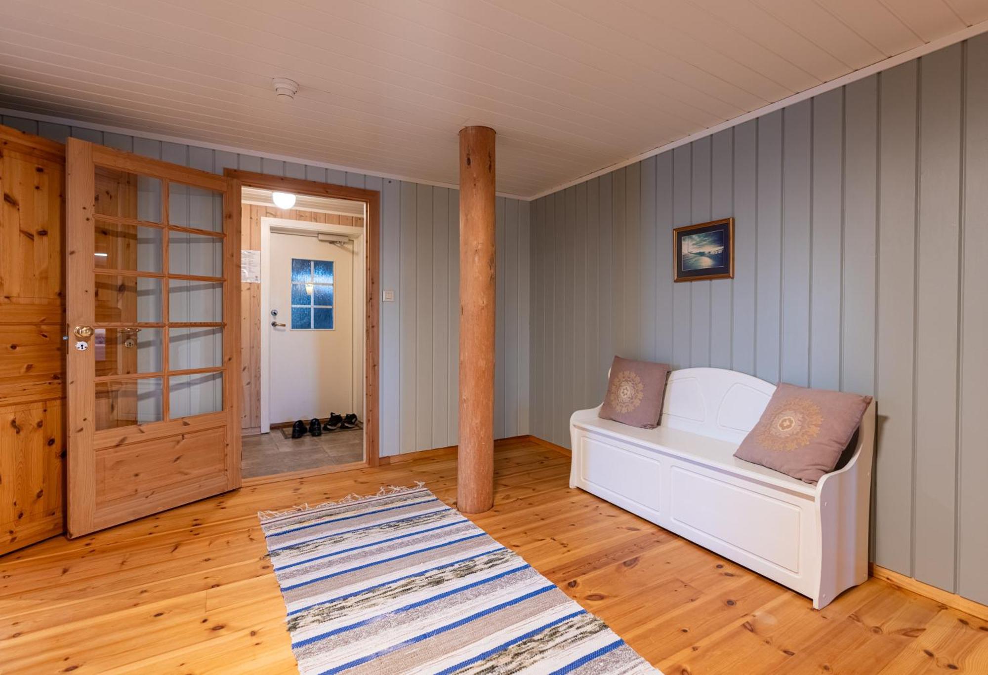 Henningsvaer Rorbuer Hotel Exterior photo