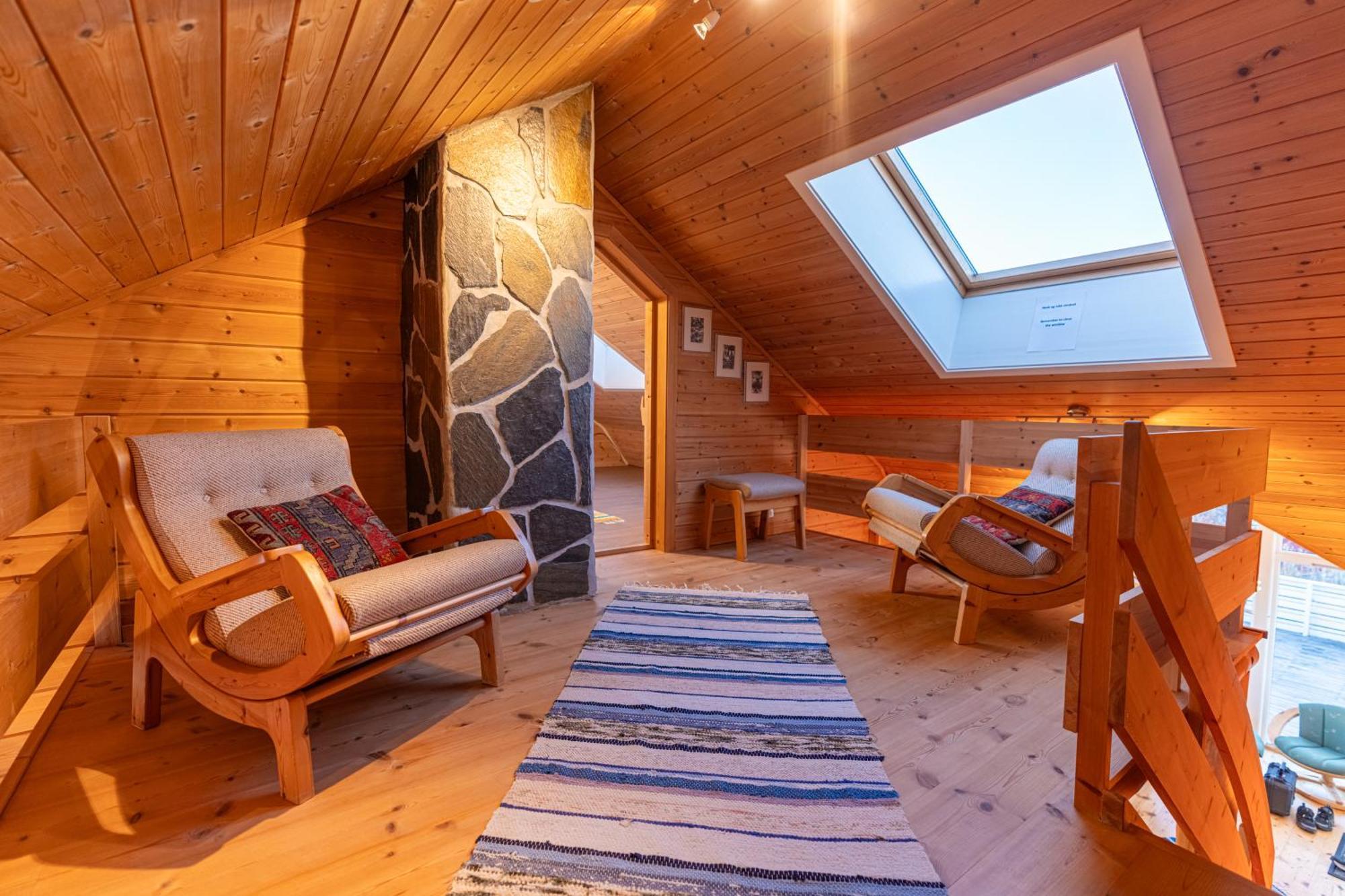 Henningsvaer Rorbuer Hotel Exterior photo
