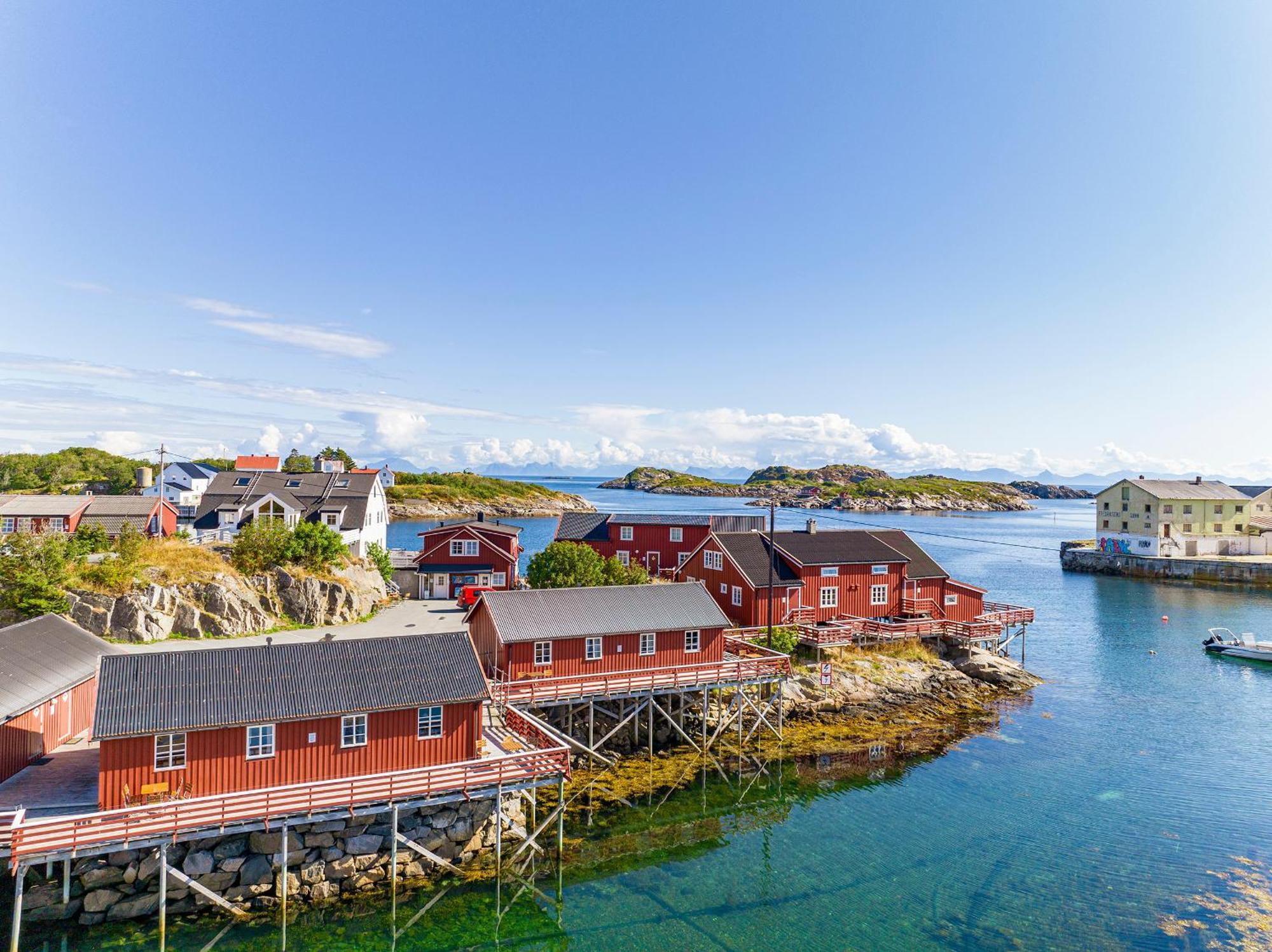 Henningsvaer Rorbuer Hotel Exterior photo