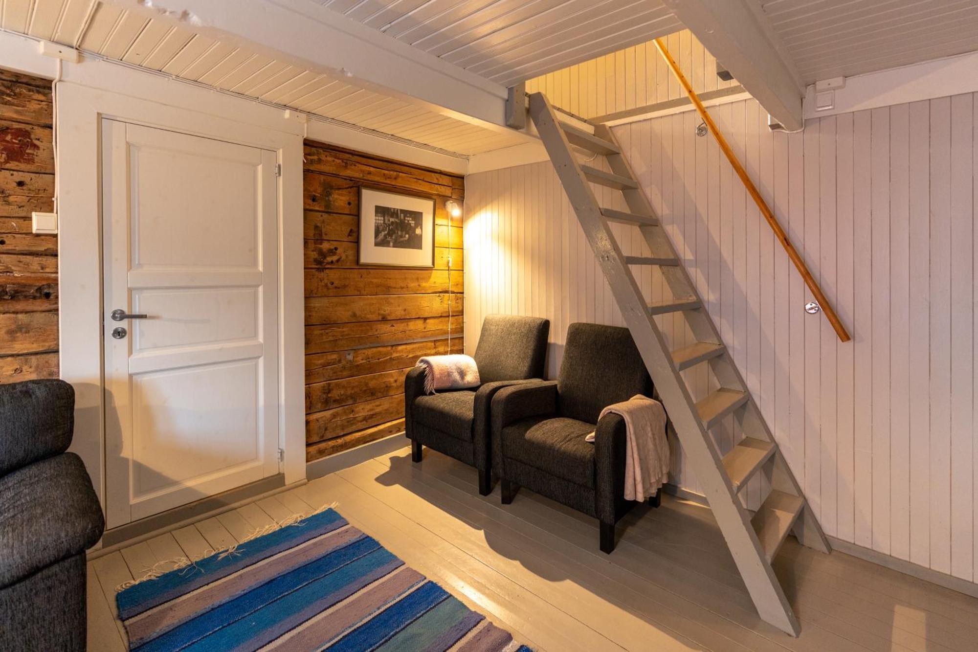 Henningsvaer Rorbuer Hotel Exterior photo